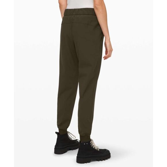 lululemon On The Fly Jogger Pant Dark Olive Green Size 8 - Picture 2 of 7